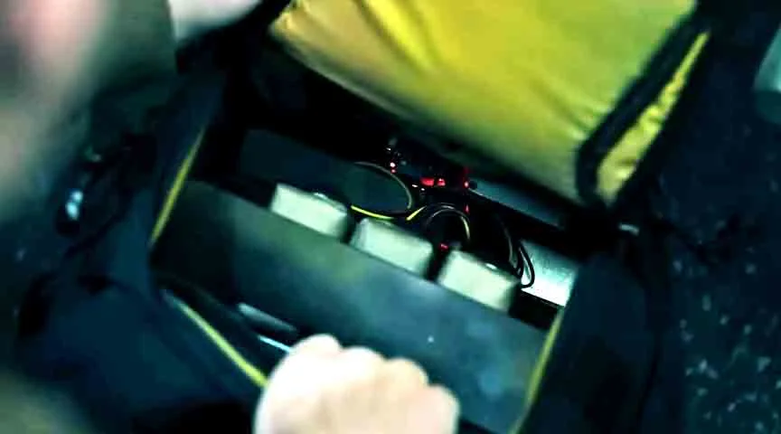 O enredo mistura elementos de espionagem, drama político e ação, cativando tanto fãs do gênero quanto espectadores casuais. É, assim, uma série considerada maratonável.