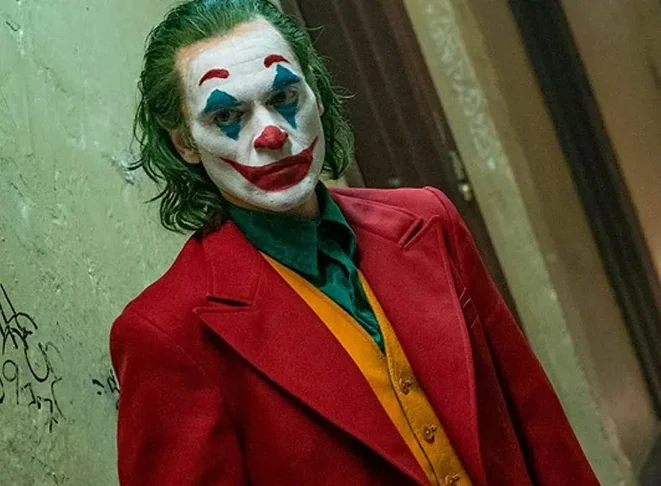  Joaquim Phoenix também encarnou uma versão ainda mais densa do vilão em Coringa (2019), e também venceu o Oscar de Melhor ator pelo papel. 