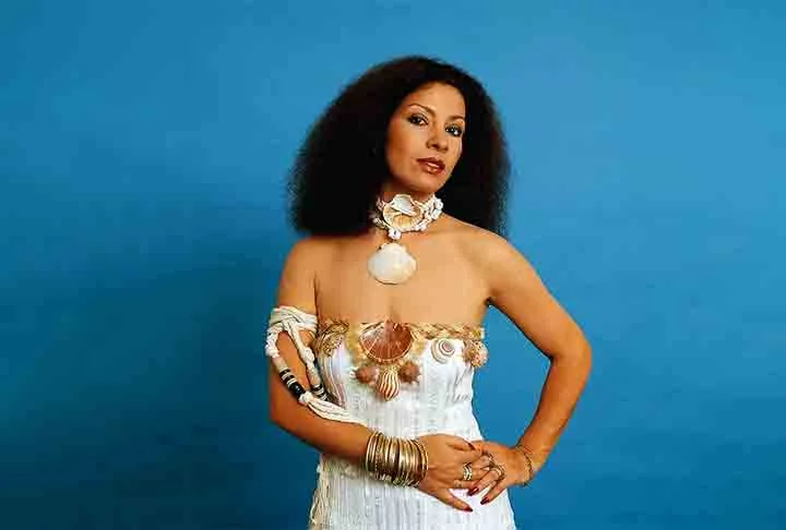 Uma forma de manter viva a lembrança sobre a vida e a obra da cantora mineira, que também inspirou o livro “Clara Nunes, Guerreira da Utopia”, do jornalista Vagner Fernandes. 
