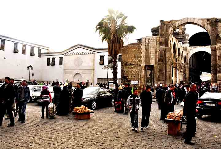 Ela é um marco da cidade que conecta a história ancestral da Síria com sua vida contemporânea, destacando a importância histórica da dinastia omíada