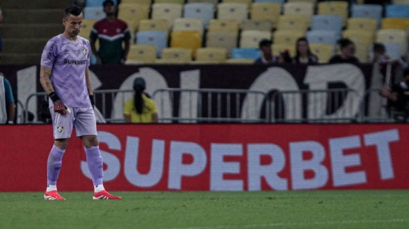 Goleiro do Fluminense pode se tornar recordista de jogos na história