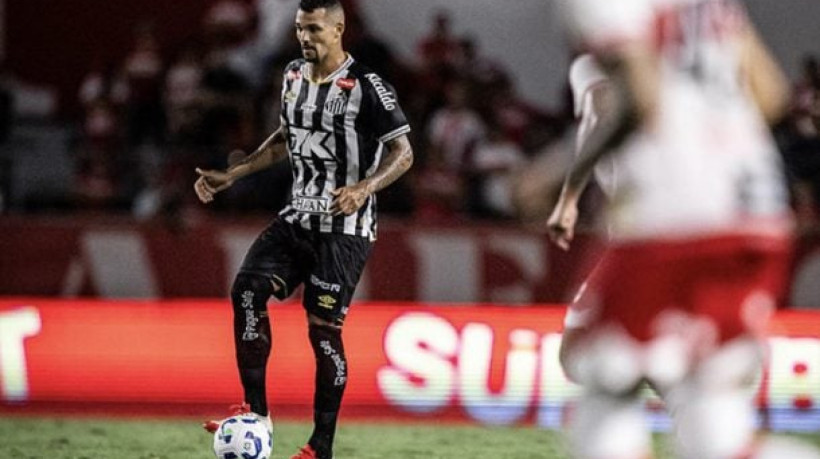 Peixe começou os treinamentos para o duelo contra o Leão. Zagueiro está suspenso e retornou para a Baixada Santista 