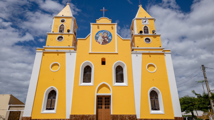CARIDADE, CEARÁ,  BRASIL- 20.05.2025: Vista Aérea de Caridade, Igreja Matriz de Santo Antonio em Caridade.