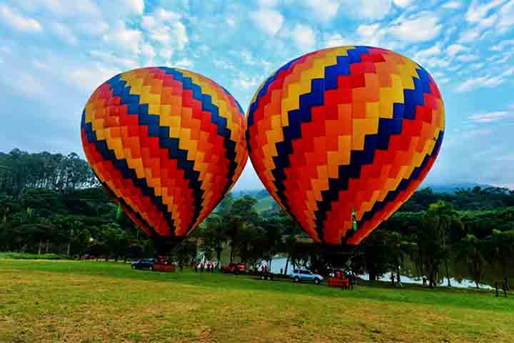 São Lourenço, um dos destinos mais encantadores do Sul de Minas Gerais, é repleto de belezas naturais e atrações imperdíveis. Venha com o Flipar para podermos conhecer os principais pontos turísticos da cidade, que comemorou 98 anos em 1º de abril! Esta é para quem deseja conhecer e se apaixonar por esse lugar único.