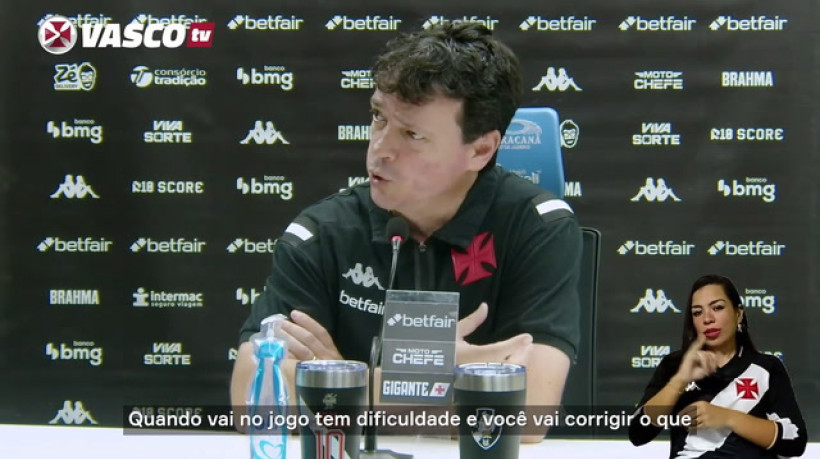 Diniz afirma que Vasco 'pode jogar melhor' com mais tempo de trabalho