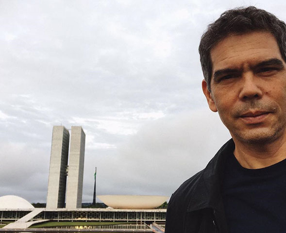  Dado Villa-Lobos - O músico brasileiro nascido na Bélgica, ex-guitarrista da Legião Urbana, tem diabetes desde os 11 anos. E sempre falou do assunto: O diabetes não tem a ver com sucesso ou insucesso. A felicidade está na maneira como você conduz a vida 