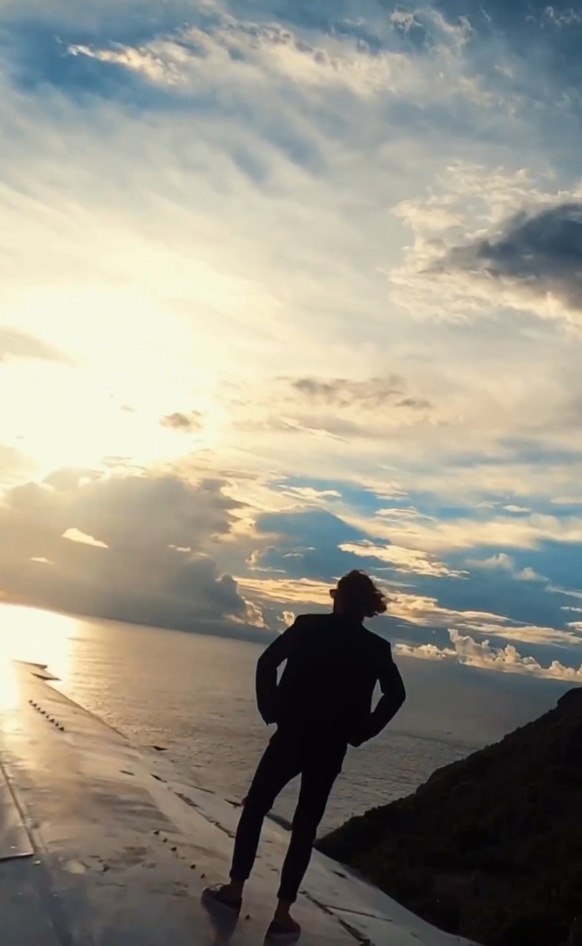 Mas hospedar-se no avião-hotel vai custar uma boa grana. A diária será a partir de 7 mil dólares (cerca de R$ 39 mil reais).