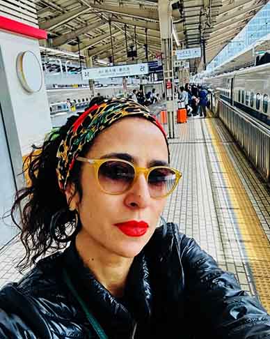 Ao longo da carreira, venceu múltiplos Grammys Latinos, Prêmios Multishow e da Música Brasileira, além de discos de ouro e platina. É reconhecida internacionalmente e já se apresentou em diversos países com aclamação.