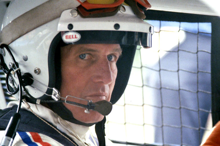 Paul Newman tinha algumas curiosidades: foi piloto amador, serviu na Marinha e inspirou o visual do personagem Lanterna Verde da DC Comics.