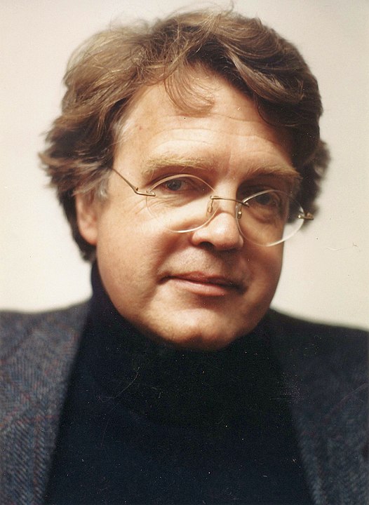 O sobrenome Holland foi adotado por Constance logo após a condenação de Wilde. Ela tirou o sobrenome do escritor dos filhos, para afastá-los do escândalo. Merlin (foto) vive na França e tem 77 anos. Ele investigou e escreveu sobre a vida do avô.