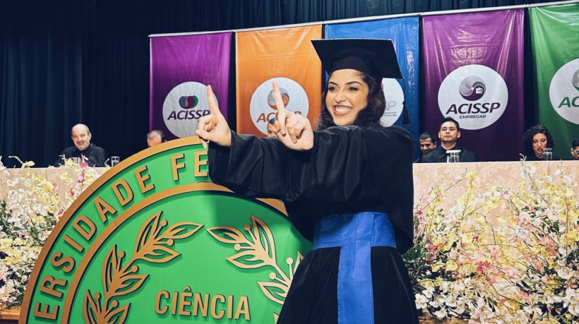 Apenas Isadora Rezende concluiu todas as disciplinas, sem reprovação, no Bacharelado Interdisciplinar em Ciência, Tecnologia e Inovação da Universidade Federal de Lavras, em MG; jovem passará por segundo ciclo da graduação, em Engenharia de Produção, também como única estudante