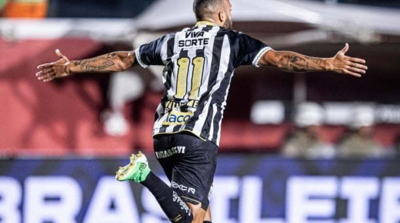 Jogador perdeu pênalti na eliminação diante do CRB na Copa do Brasil