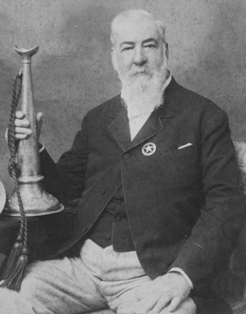 O creditado como verdadeiro pai do beisebol moderno é Alexander Cartwright, um bombeiro e jogador do Knickerbocker Base Ball Club de Nova York. Em 1845, ele codificou um conjunto de regras que se tornariam a base do beisebol contemporâneo.