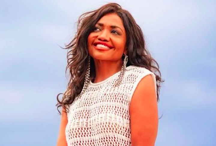 Recentemente, a artista falou sobre a mudança de vida em uma entrevista: Acho que é um amor por mim mesma, o que estou experimentando agora [...] É a primeira vez que estou solteira porque eu quero.