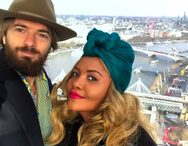 A artista foi casada com o inglês Gareth Jones por 10 anos. Eles ficaram juntos de 2013 a 2023.