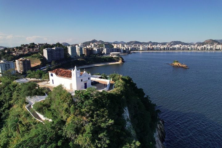 A herança arquitetônica da ilha é protegida pelo Patrimônio Histórico e Artístico Nacional (Iphan) desde 1938. 