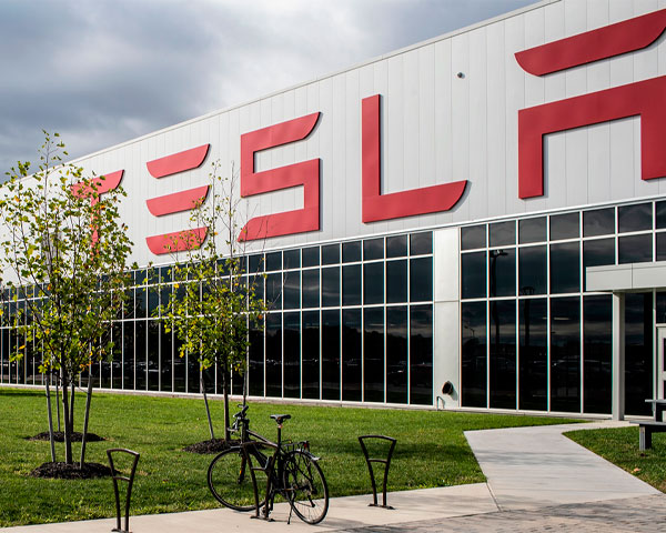 No mesmo período de 2024, a Tesla faturou US$ 97,7 bilhões.