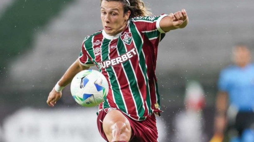 Uruguaio sofreu uma fratura na face no duelo com o Unión Española pela Sul-Americana, no Maracanã, e passou por uma intervenção cirúrgica