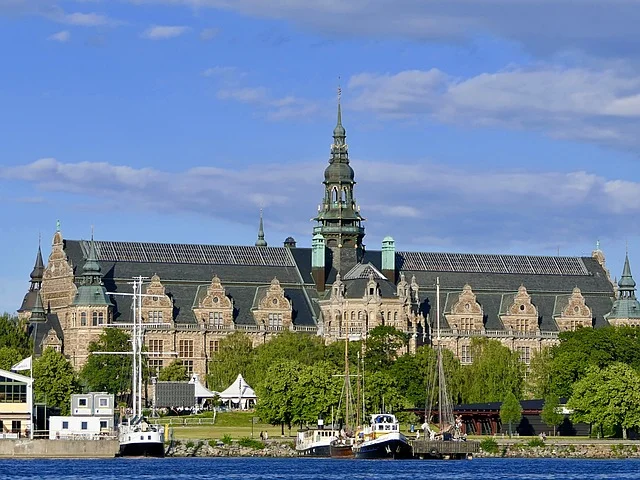 Há ainda o Museu Nórdico, que oferece uma imersão completa na vida e nos costumes do povo sueco desde a Idade Média até os dias atuais.