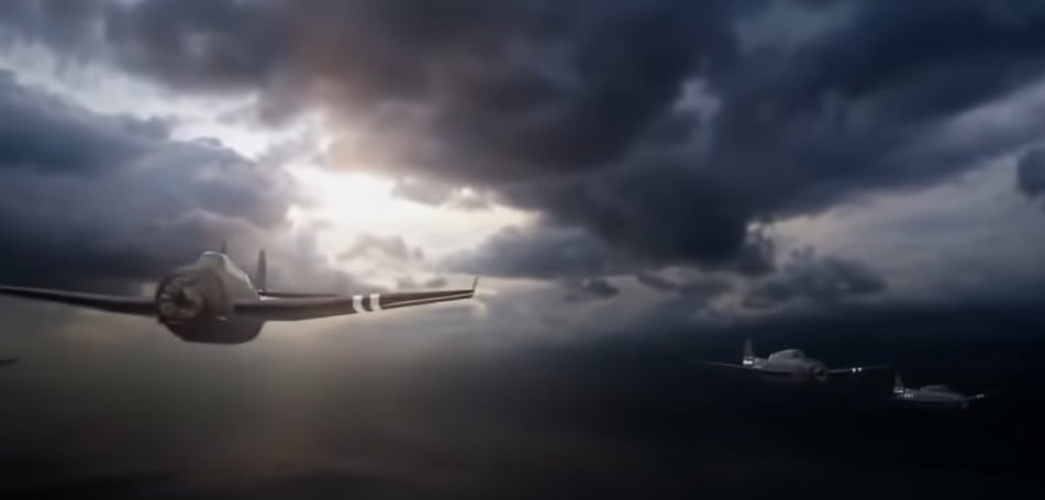 Todo tipo de explicação já surgiu na tentativa de elucidar o enigma da região: furacões, sismos, ondas gigantes, erupções de gás metano, magnetismo ou até interferência de extraterrestres. 