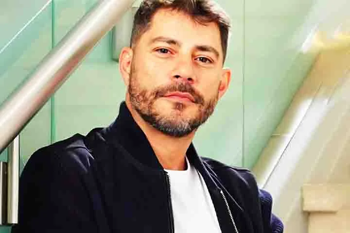 Segundo o jornalista, a suspensão do medicamento aconteceu porque os corticoides não estavam surtindo o efeito esperado.