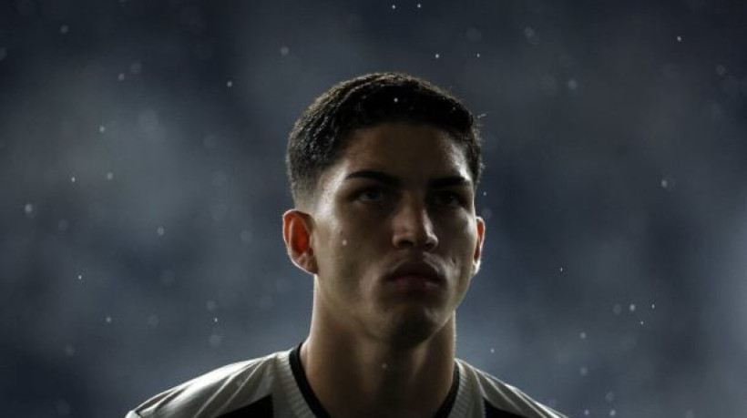 Defensor afirma que elenco alvinegro vai se dedicar diante da Universidad de Chile, no Nilton Santos, pelos torcedores para sair com a vitória