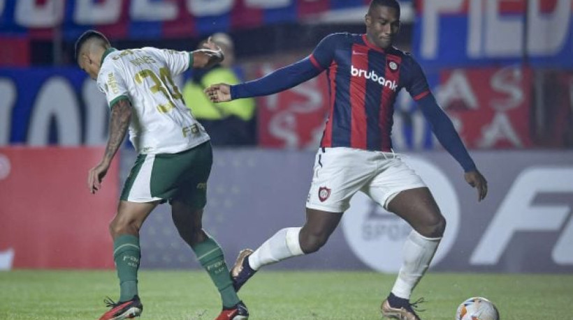 Reforçar o setor defensivo é uma das prioridades do clube na segunda janela de transferências da temporada