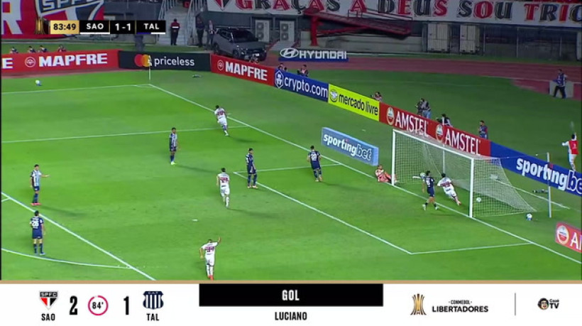 Luciano não perdoa! Atacante acerta uma bomba e marca o segundo do São Paulo