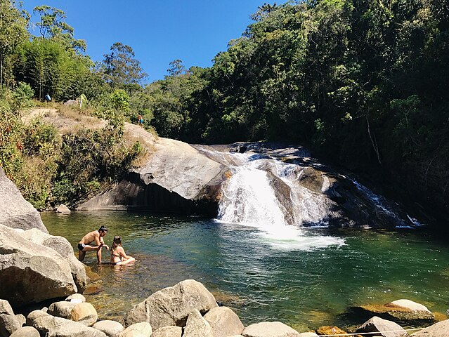 Cachoeira do Escorrega – Visconde de Mauá, RJ (Parque Nacional de Itatiaia): Tem uma pequena queda e piscina rasa, excelente para relaxar.
