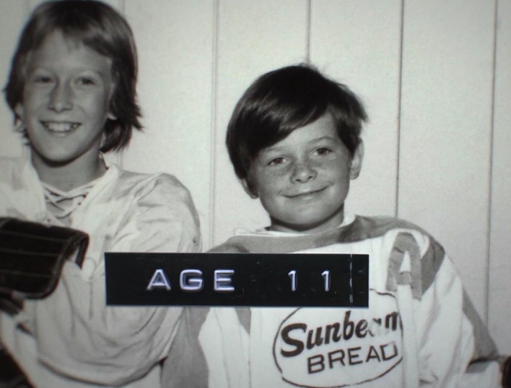 O filme combina a narração do ator falando sobre como tem sido conviver por mais de 30 anos com a doença com clipes de seus filmes.