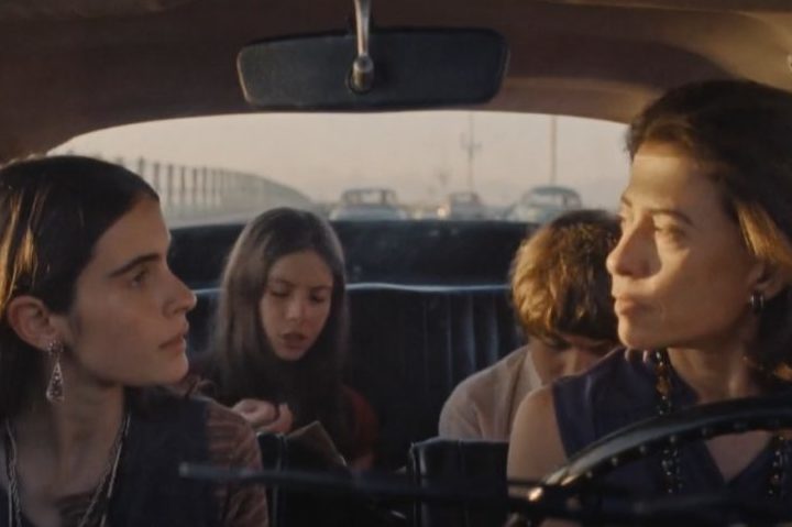 Rubens Paiva (marido de Eunice) foi preso durante o regime militar no Brasil e teve o mandato de deputado cassado no início da década de 1970.