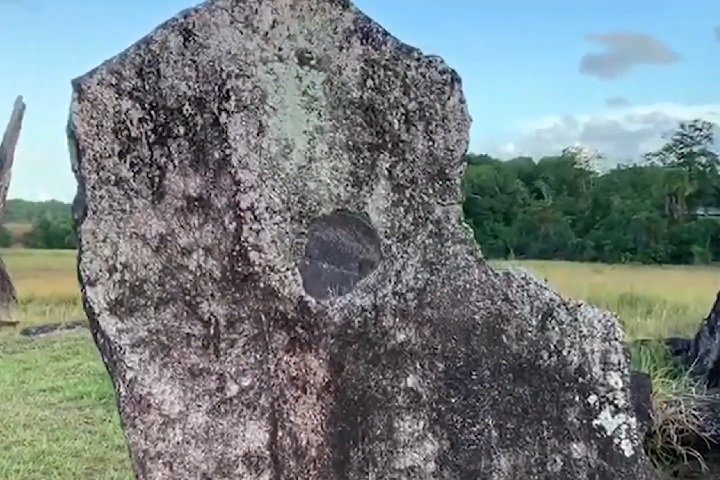 Até hoje, arqueólogos tentam entender como e por quê o monumento foi feito.