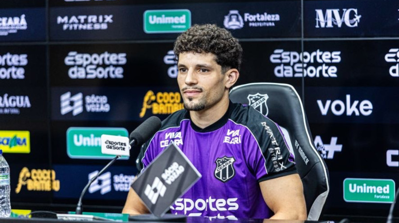 Rafael Ramos, lateral-direito do Ceará, durante entrevista coletiva