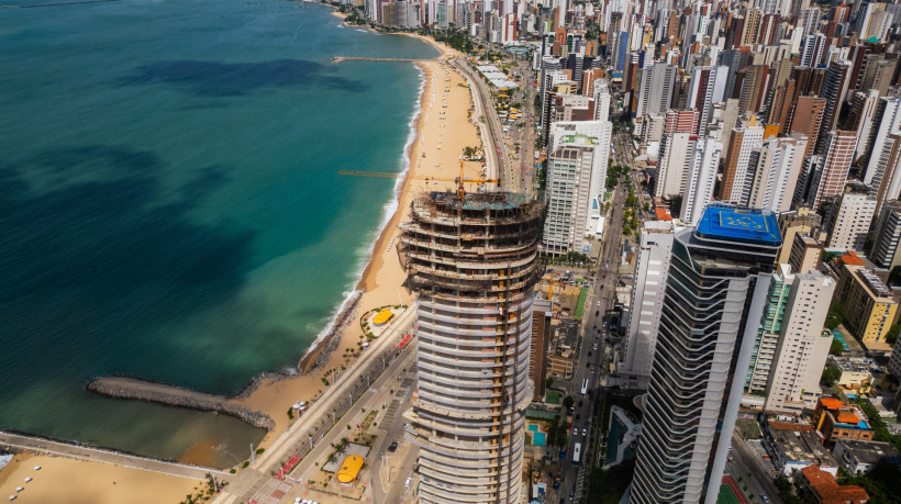 Os dados referem-se a buscas realizadas por brasileiros entre 1º de março e 29 de maio de 2025, para viagens entre os dias 19 e 22 de junho