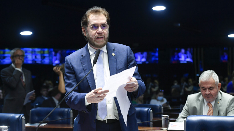 Senador Plínio Valério (PSDB-AM)