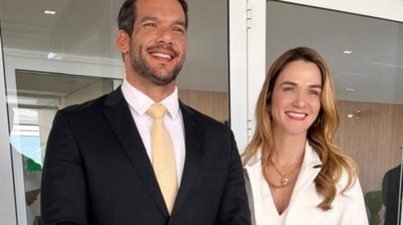 Dirigente da entidade brasileira é parceira de ex-BBB e Marta. Advogada sonha em reduzir a diferença entre o futebol feminino e o masculino