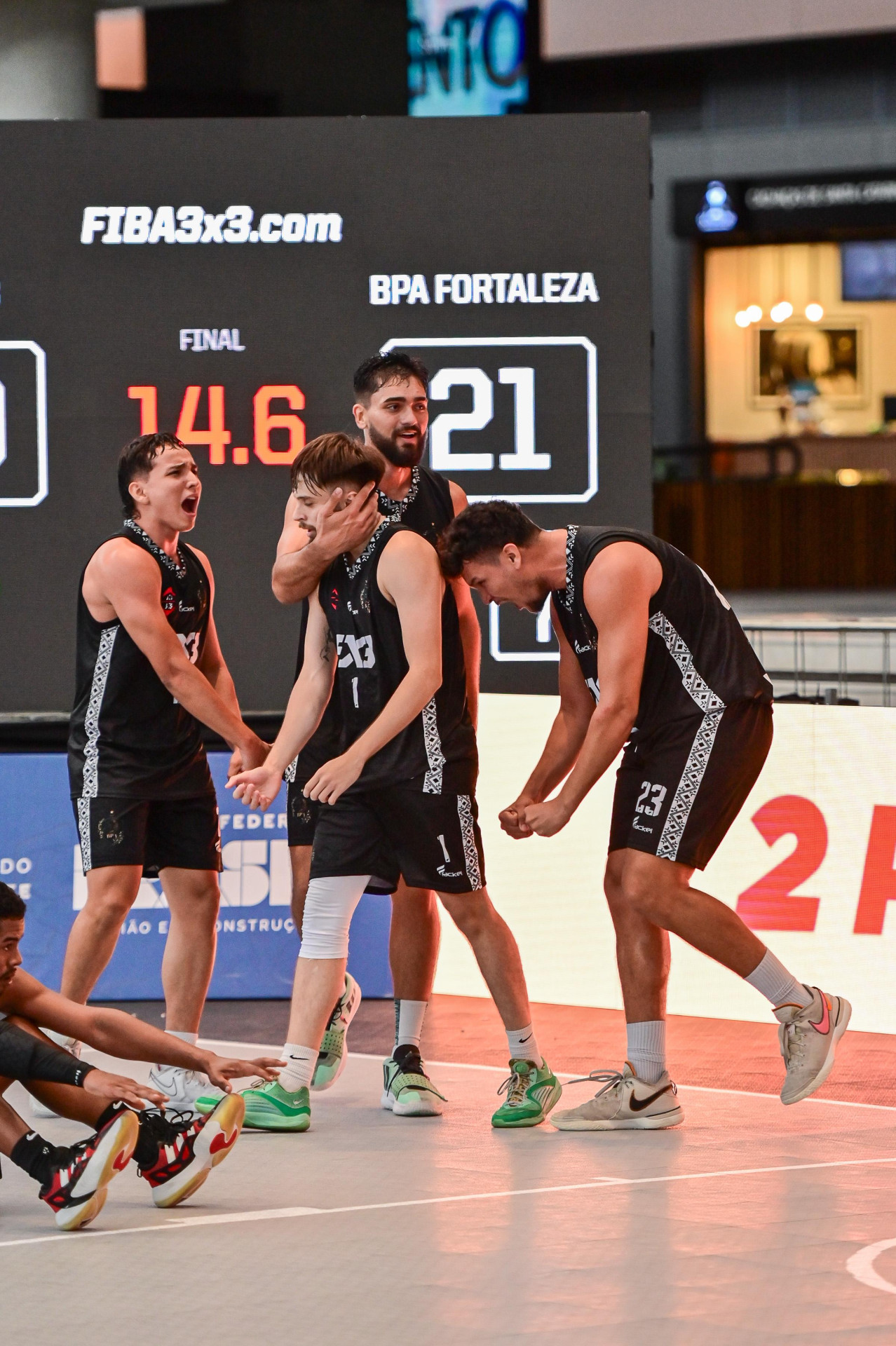 Jogadores do BPA comemoram vitória na grande final