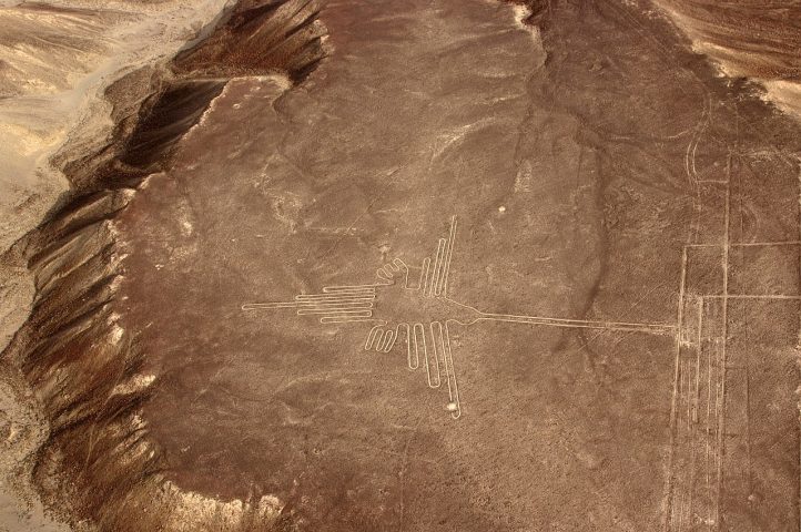 A arqueóloga alemã Maria Reiche dedicou décadas de sua vida ao estudo das Linhas de Nazca, defendendo que elas tinham um significado cosmológico.