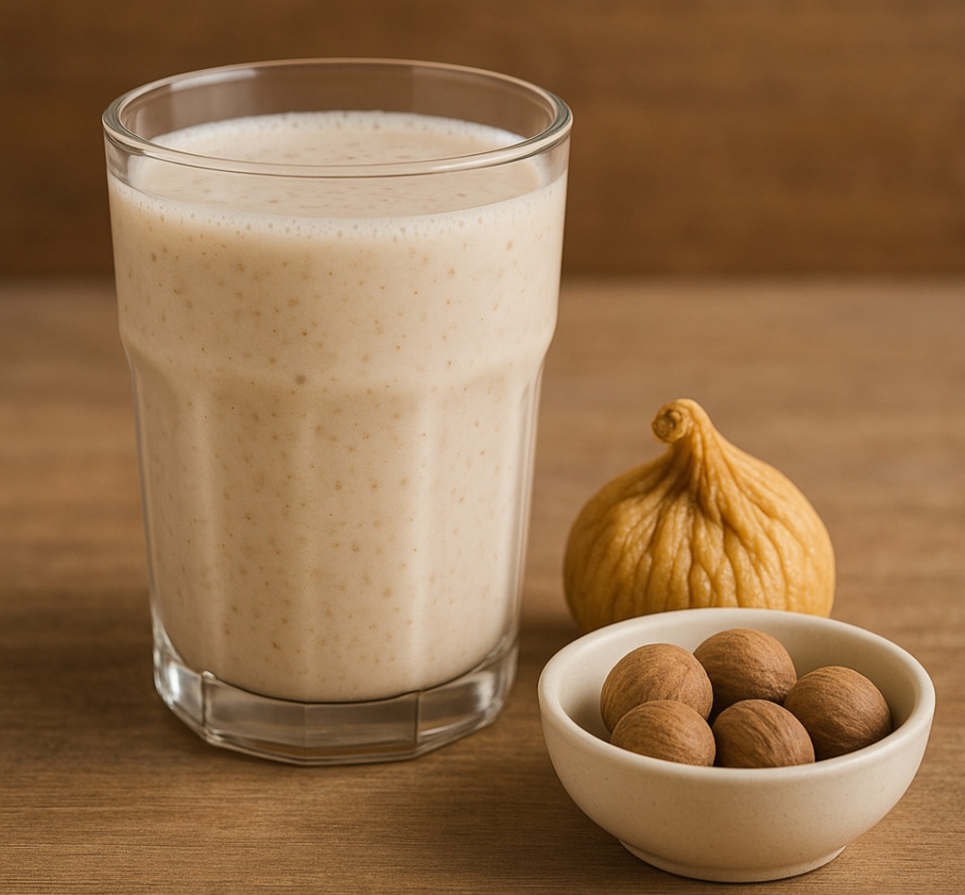 Leite com figo seco e noz-moscada: Exótica e rica em cálcio, essa vitamina combina o doce natural do figo com o aroma da noz-moscada. Fortalece ossos e tem efeito calmante. Excelente antes de dormir.