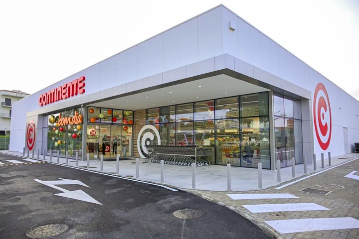 Segundo a BBC News Brasil, a rede de supermercados Continente ainda pretende expandir o uso do PIX para mais lojas.