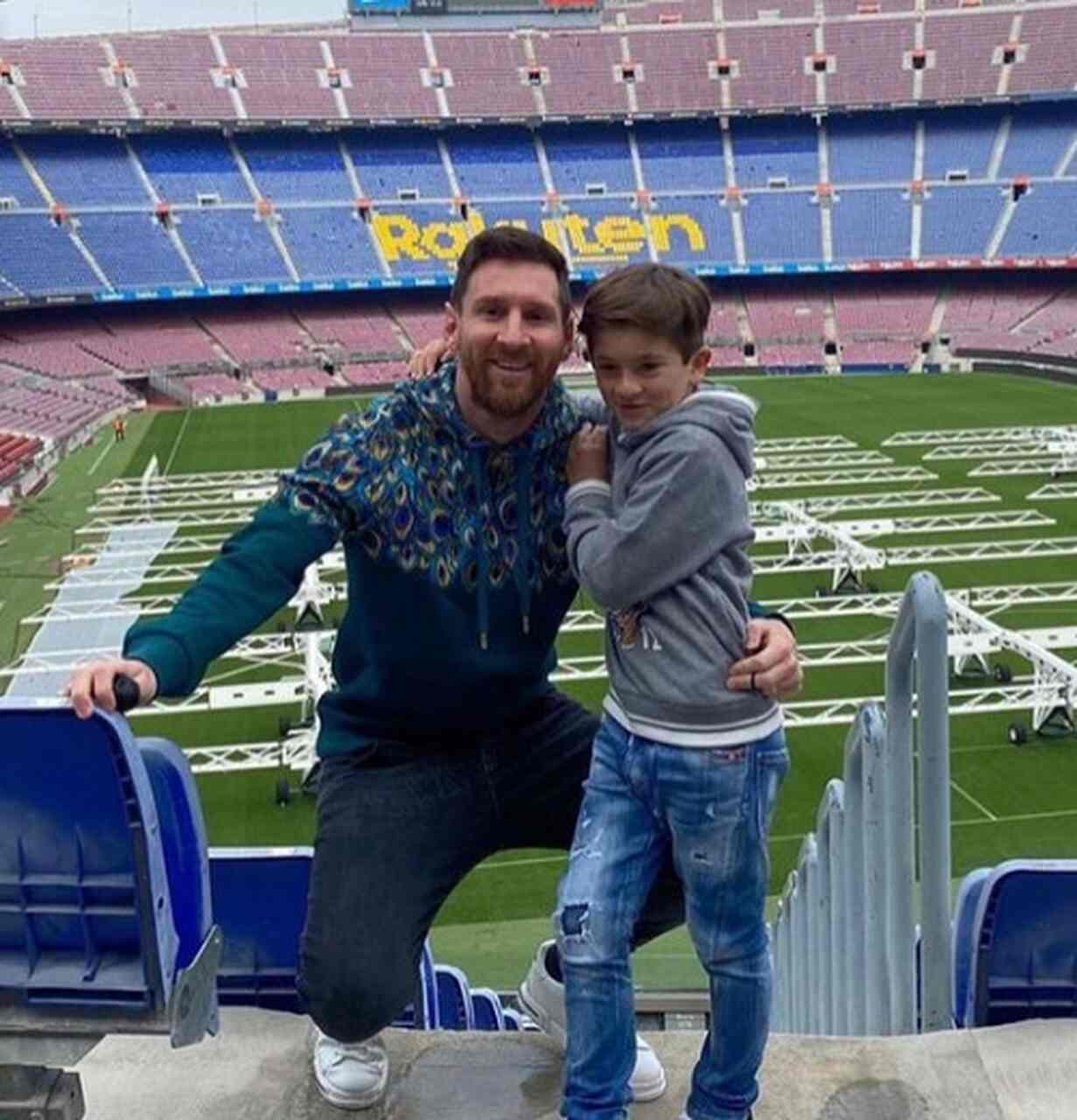 Thiago Messi, filho do super craque de futebol argentino Lionel Messi,  nasceu em 2 de novembro de 2012. 