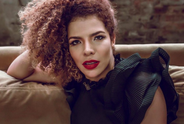Vanessa da Mata já recebeu diversos prêmios, incluindo três Prêmios Multishow de Música Brasileira e um Grammy Latino de Melhor Álbum de Pop Contemporâneo Brasileiro, por Sim.