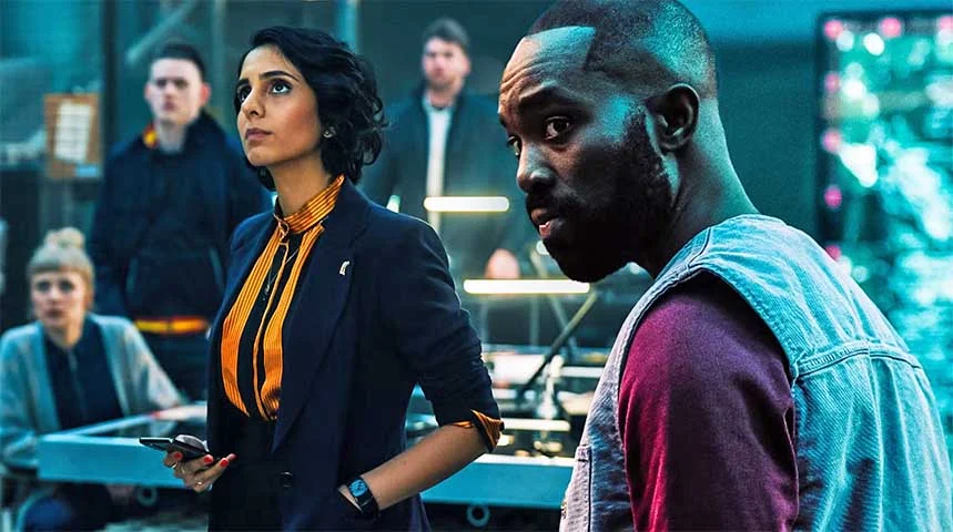 A reação dos fãs foi imediata. Enquanto uma parte do público celebrou a inclusão de um ator negro em um dos papéis mais complexos da história, outra parte demonstrou desconforto com a mudança.