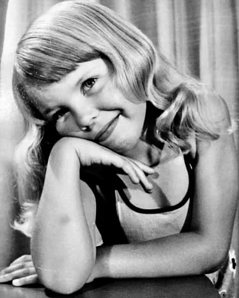 Kylie Ann Minogue nasceu em Melbourne, na Austrália, em 1969. Ela é a cantora pop australiana com melhores resultados comerciais na história. 
