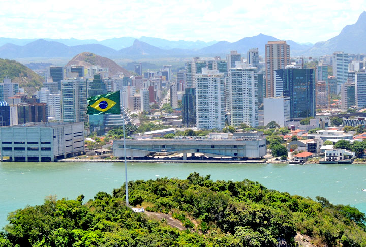 Espírito Santo: 13,2 anos. População do estado:  3,9 milhões de habitantes