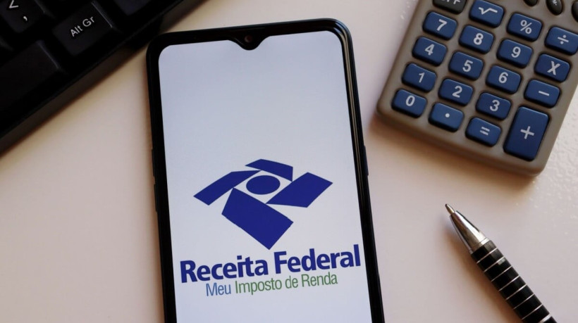 A entrega da declaração do imposto de renda trata-se de uma demonstração da responsabilidade fiscal do contribuinte brasileiro (Imagem: Brenda Rocha - Blossom | Shutterstock)