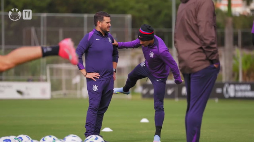 Corinthians foca em duelo contra Vitória no Brasileirão