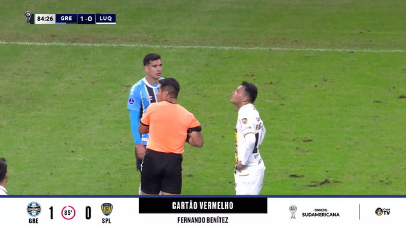 Jogador do Sportivo Luqueño agride jogador do Grêmio e recebe vermelho direto; assista