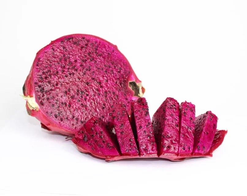 Esses prebióticos favorecem os movimentos intestinais e aumentam a produção fecal, algo que evita a prisão de ventre e melhorando a digestão de forma geral.