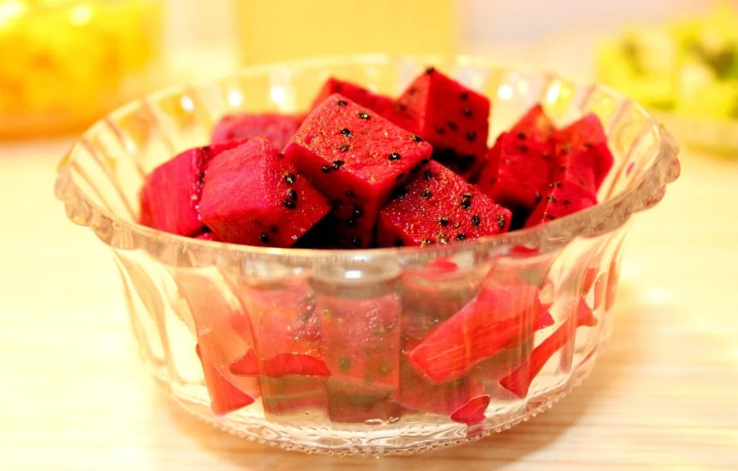 Ela pode ser consumida fresca, em sucos, sorvetes e diversas receitas. Além disso, também pode se transformar em cremes, shakes, batidas e bebidas alcóolicas. 